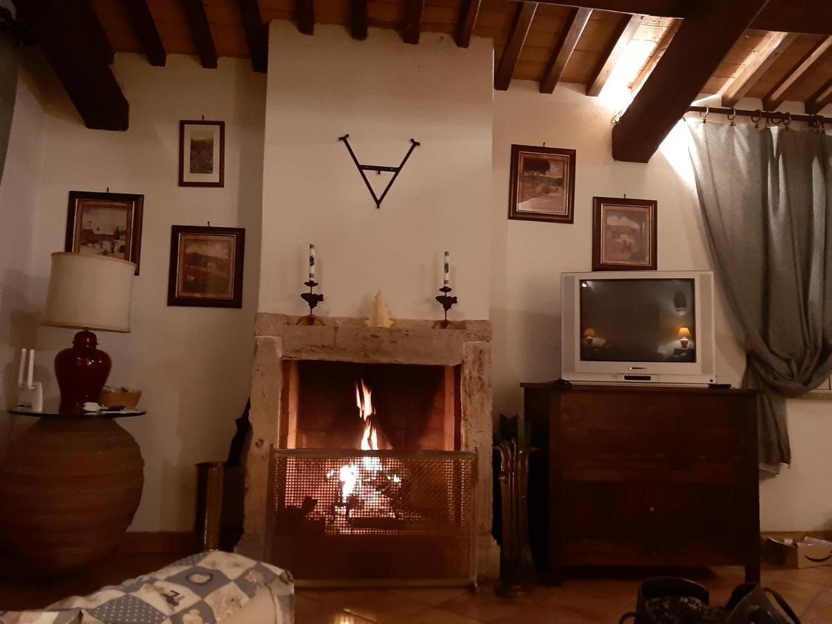 Villa Сатурния Екстериор снимка